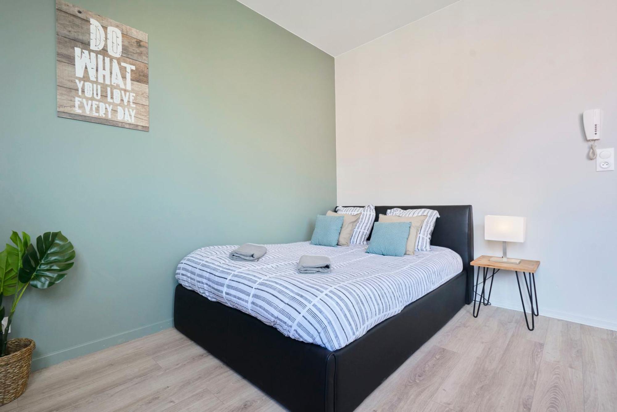 Locationstourcoing - Le Croise Apartamento Exterior foto